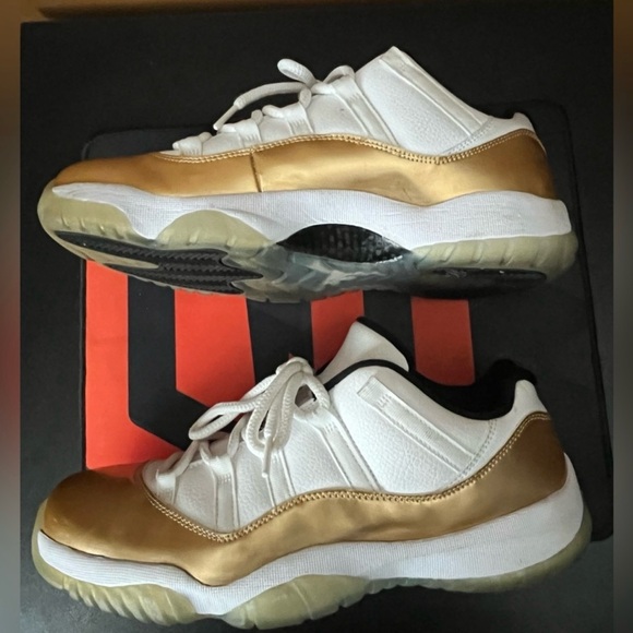 Jordan 11 Retro Low “Closing Ceremony” - Picture 3 of 6